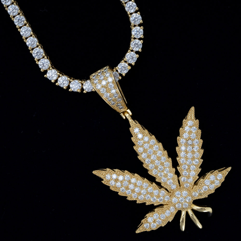 GL Hip Hop Iced Out Maple Leaf S925 Silver VVS Moissanite Pendant