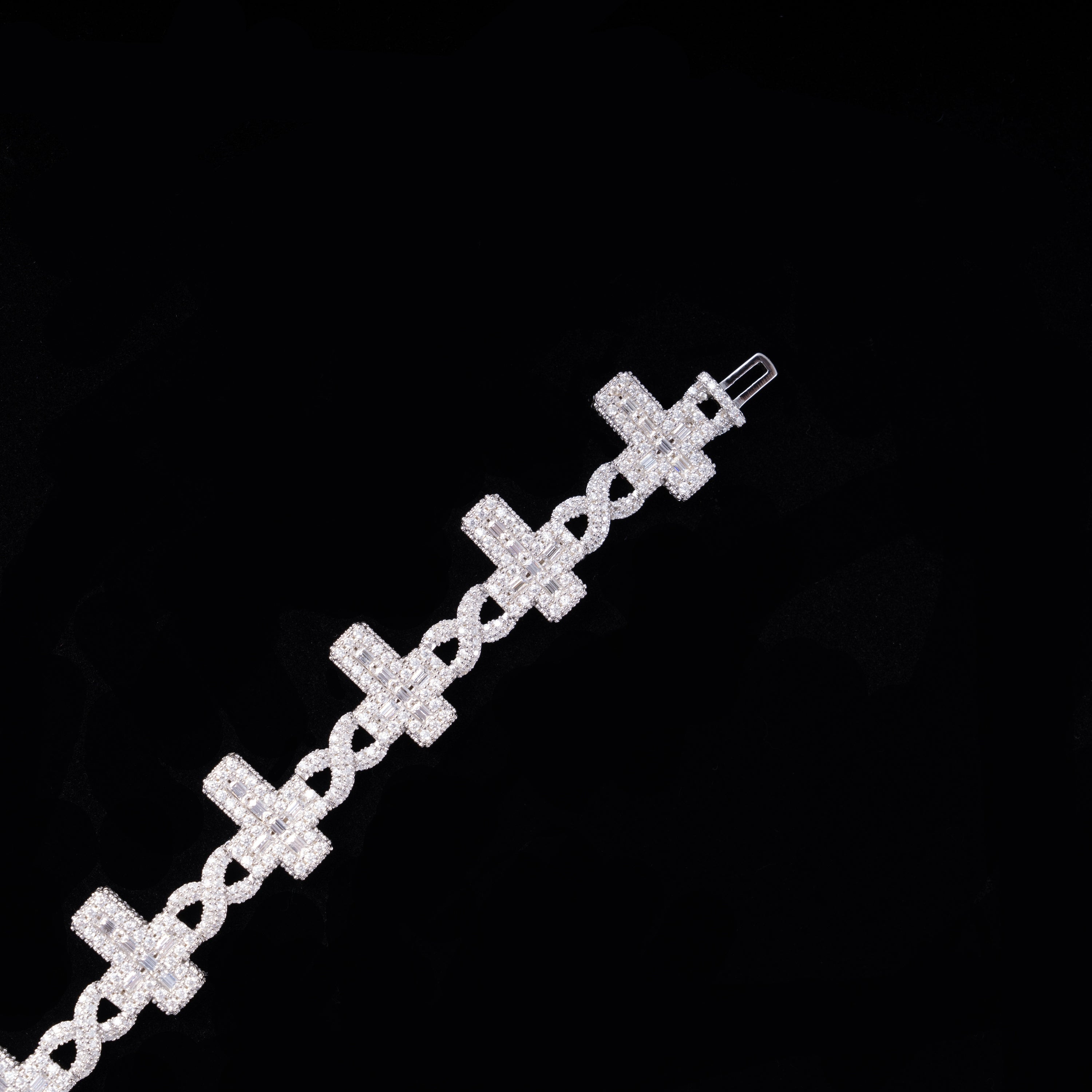 6MM Infinity Cross VVS Moissanite Cuban Chain Bracelet