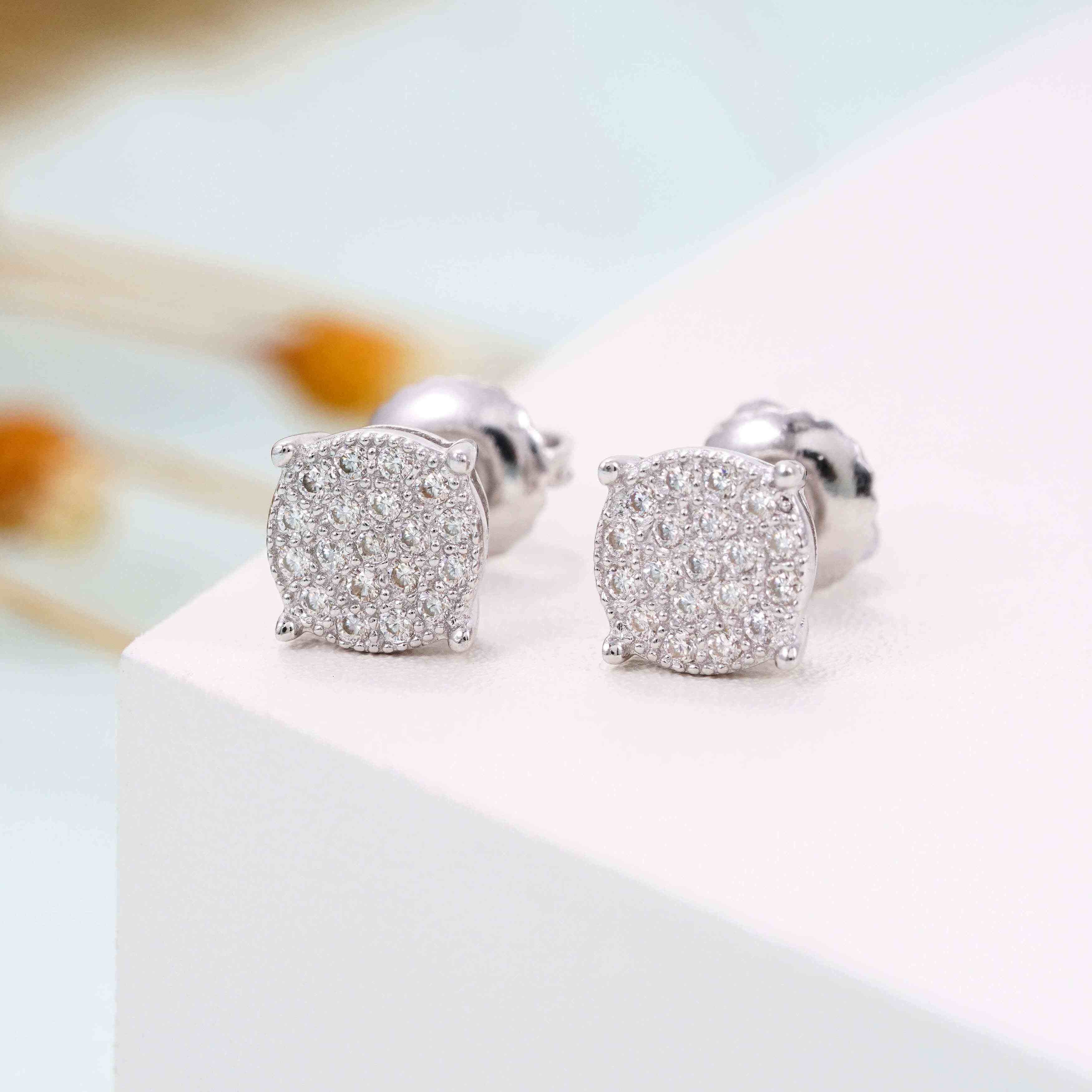 【US 3 Days Delivery】GL 925 Sterling Silver VVS Moissanite Stud Earrings