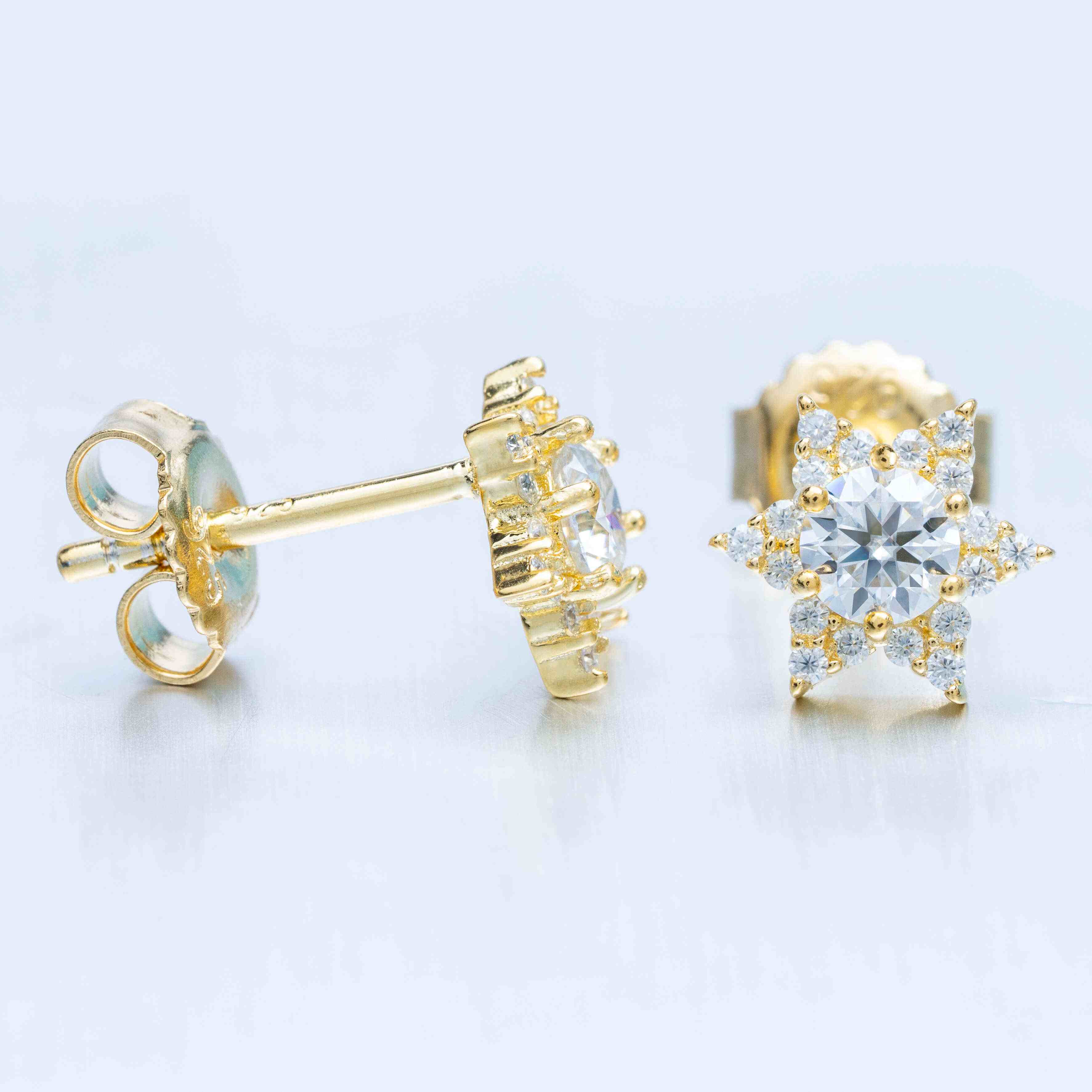 GL Hiphop Jewelry  925 Sterling Silver VVS Round Cut Moissanite Stud Star Shape Earring