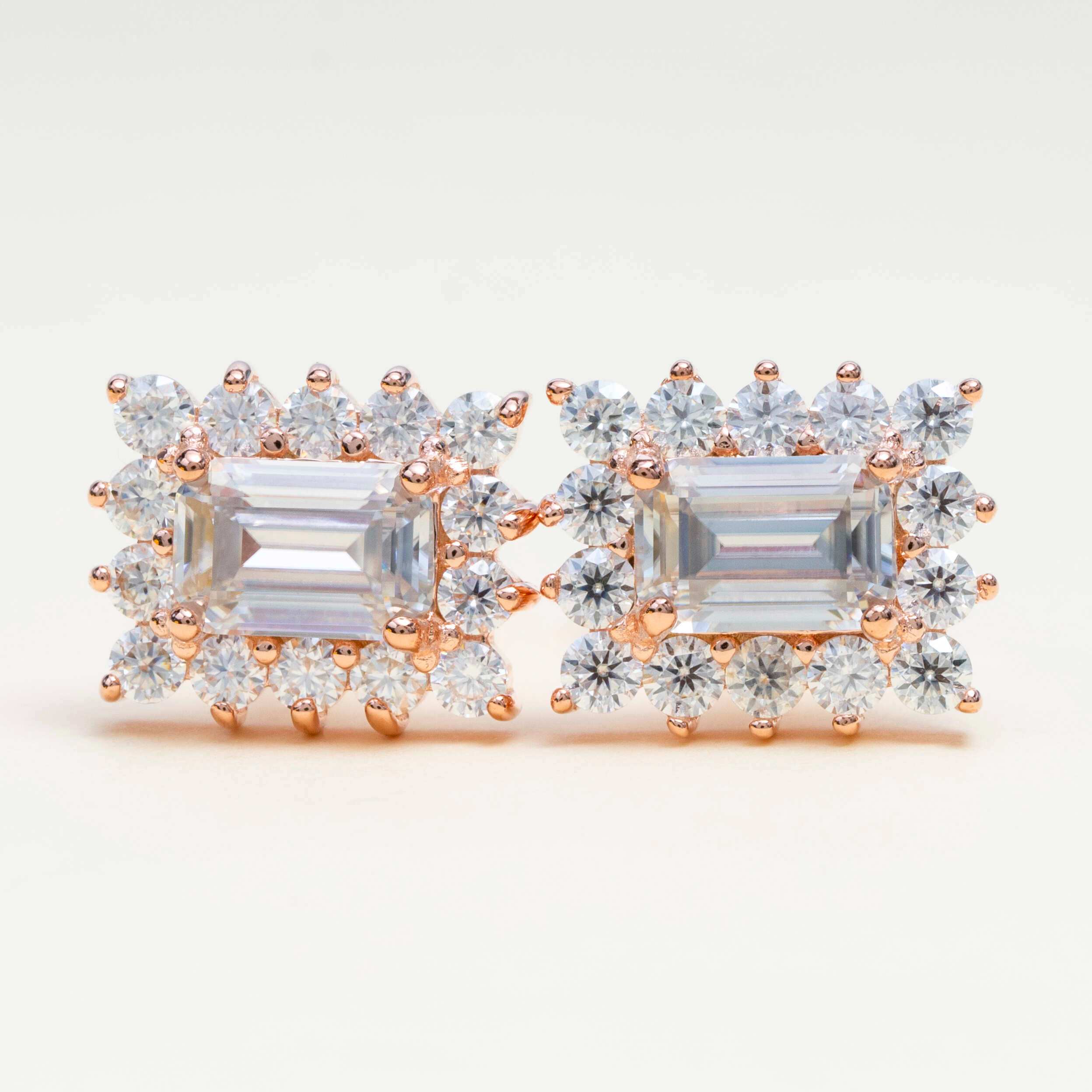 GL Hiphop Jewelry  925 Sterling Silver VVS Round Cut Emerald Cut Moissanite Stud Earring