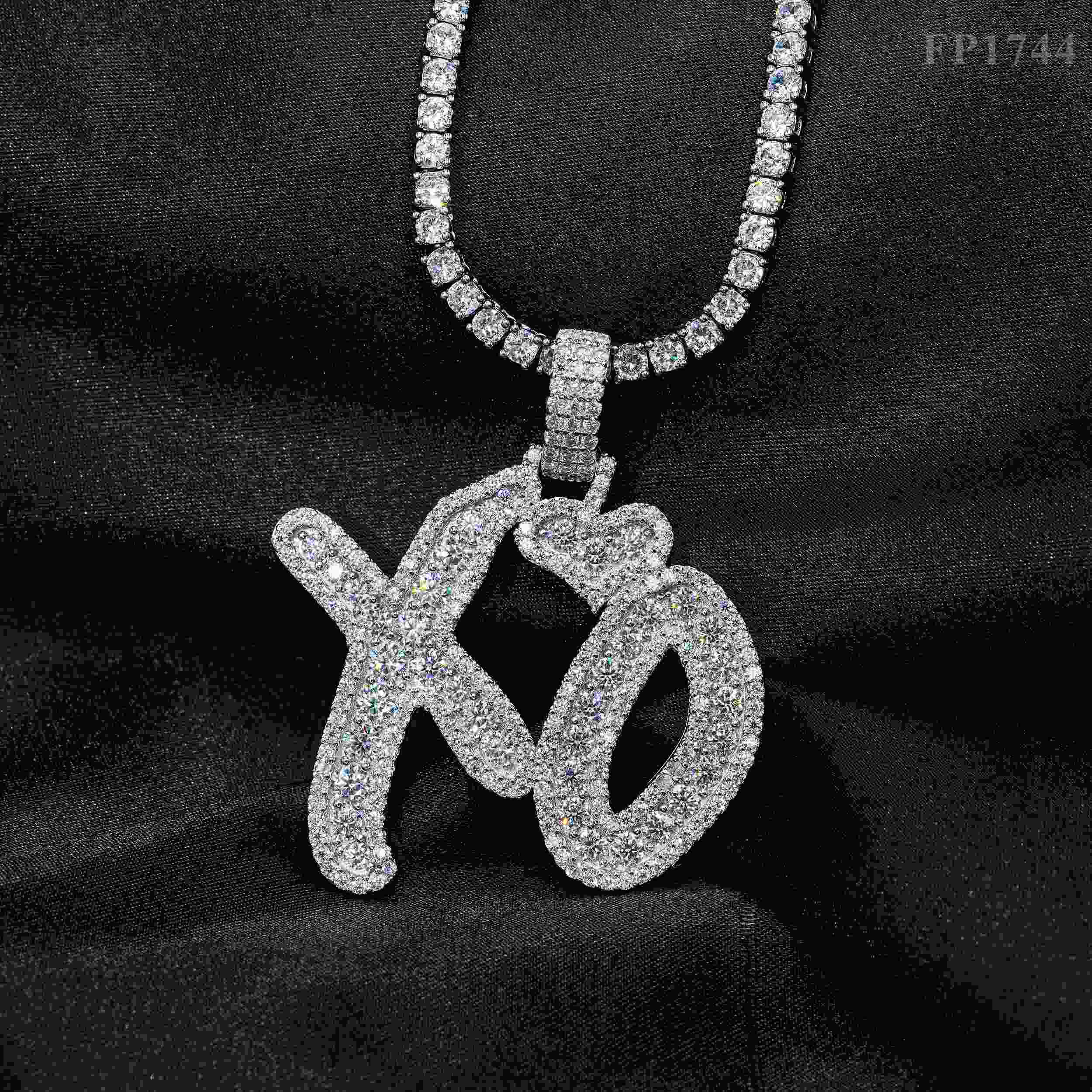 GL Hip Hop jewelry Letter "XO"moissanite Diamond pendant