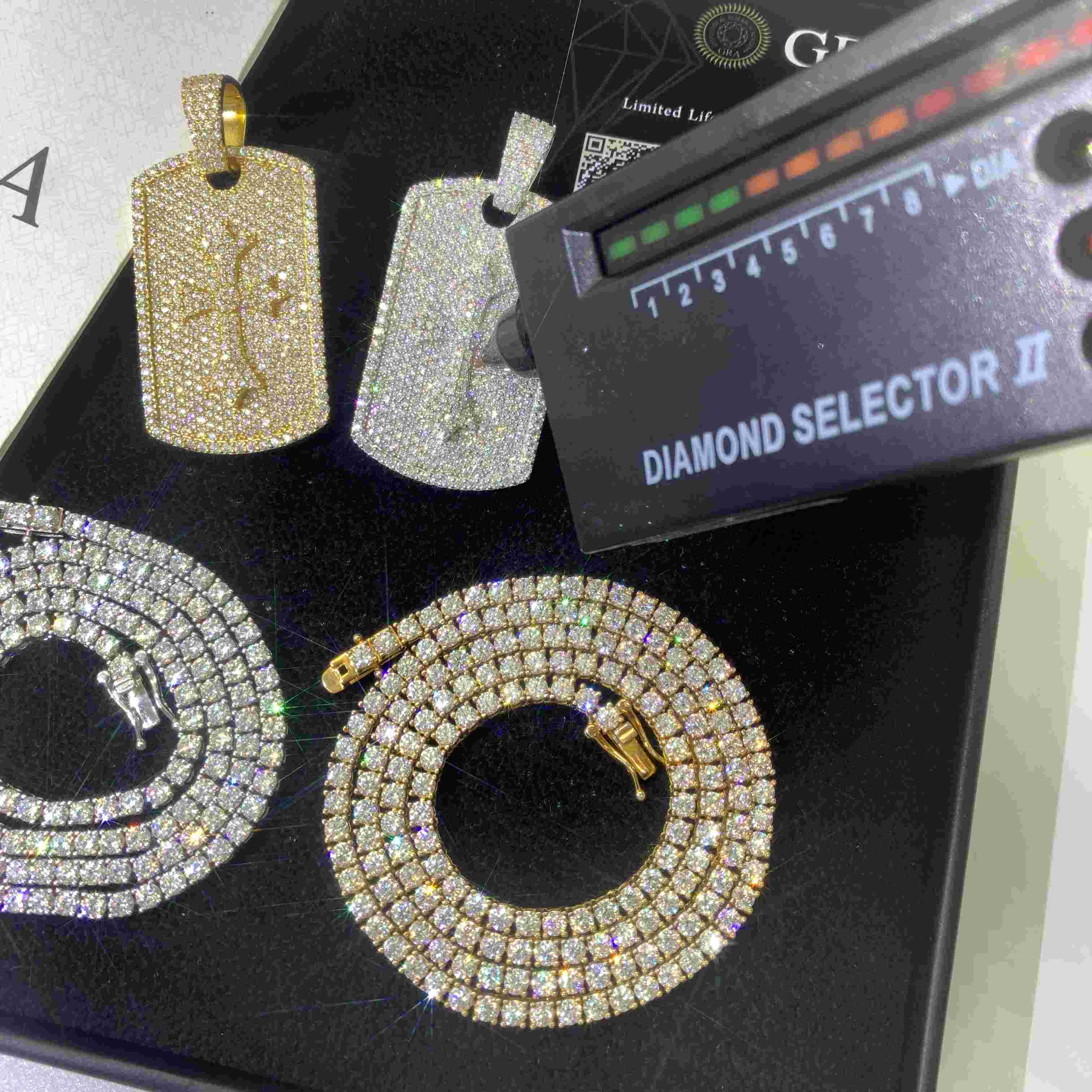 GL Ice Out Hip Hop Cross Zircon Diamond Pendant