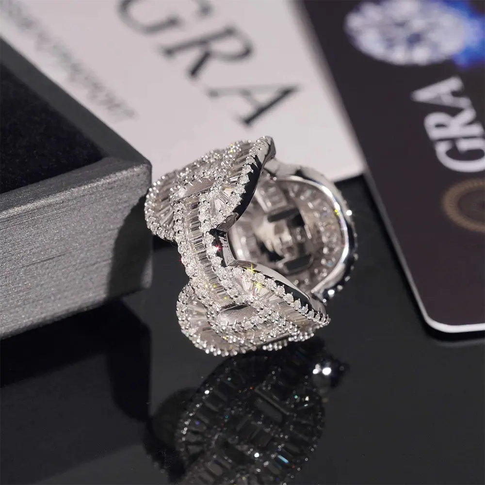 GL Luxury Emerald Moissanite Cuban Ring