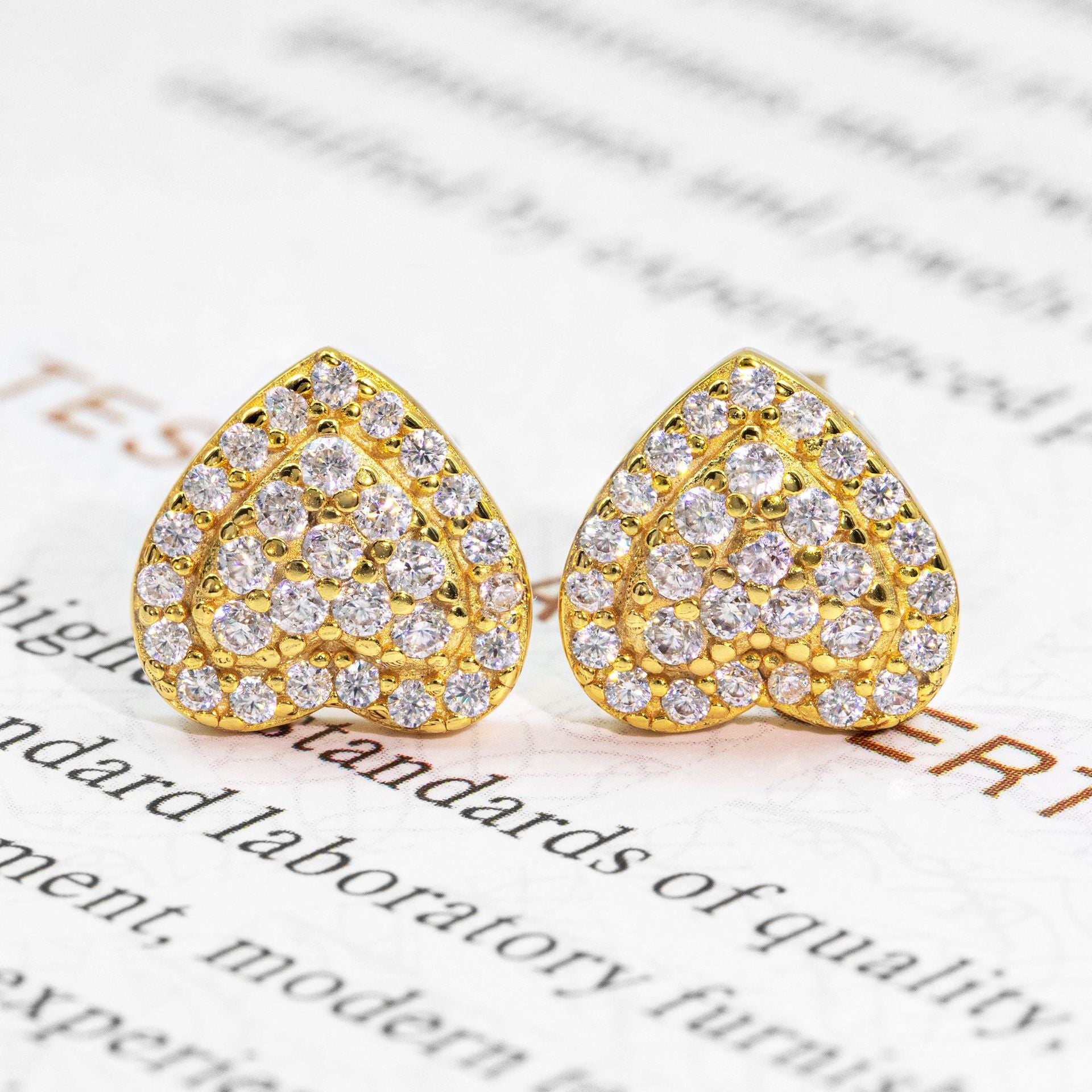 【US 3 Days Delivery】GL 10MM Micro Paved Moissanite lced Out Heart Stud Earrings